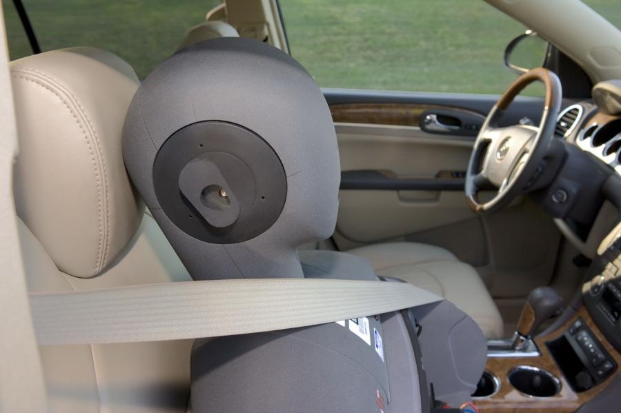  Buick Enclave 2006 года  (фото 32 из 100)